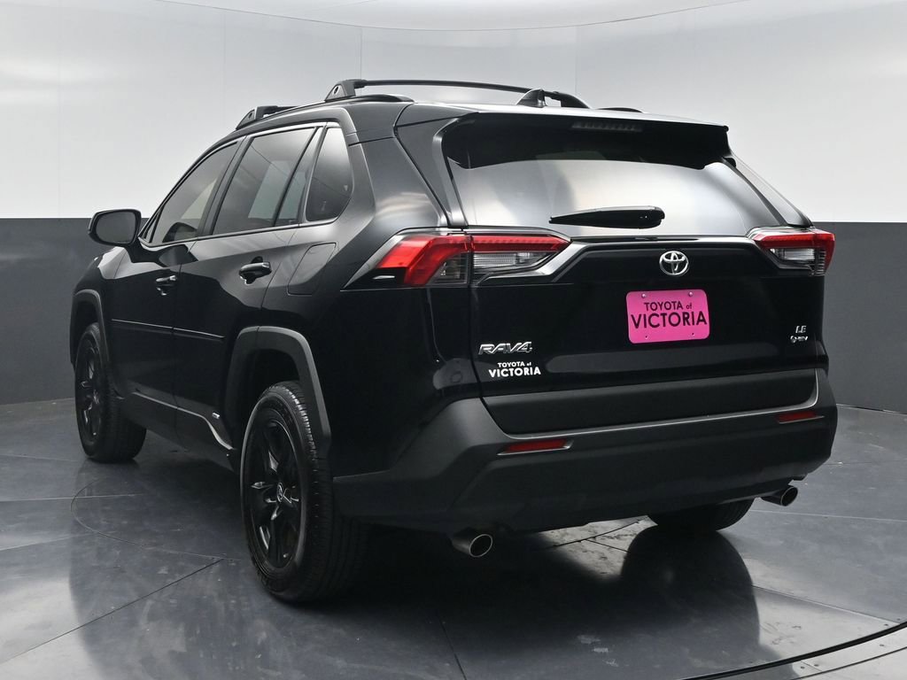 Used 2025 Toyota RAV4 LE image 17