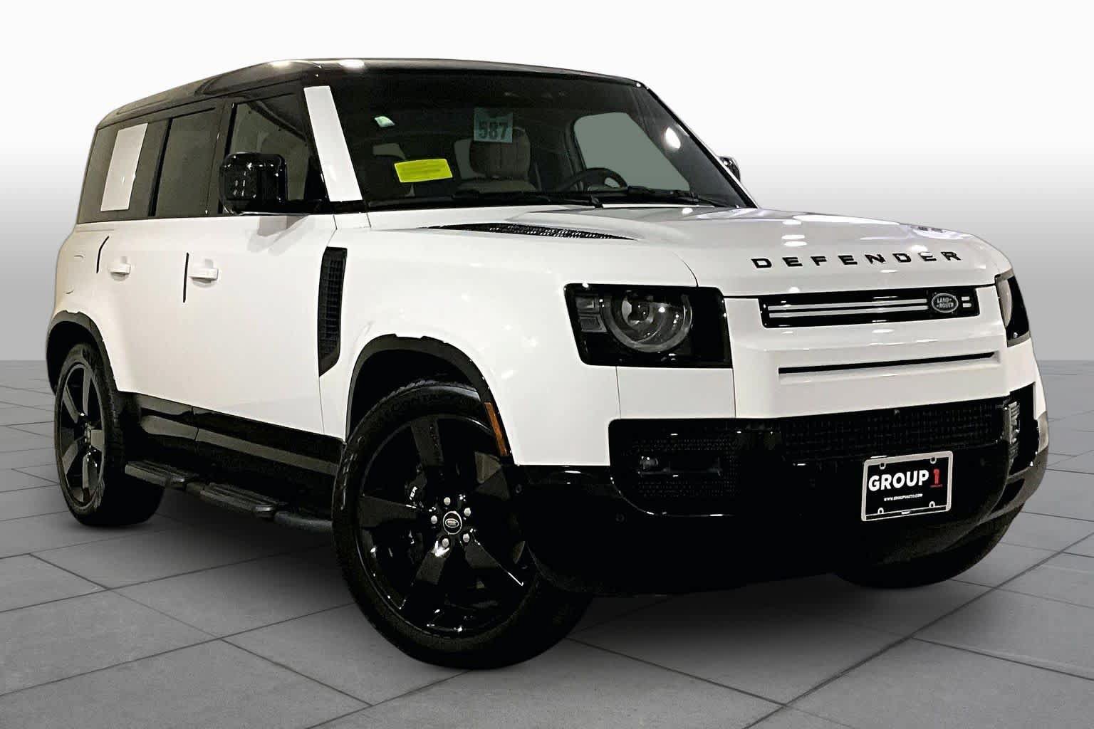 Used 2025 Land Rover Defender 110 V8 AWD/4WD image 2