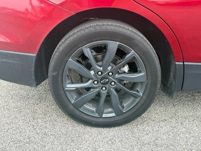 Used 2022 Chevrolet Equinox RS w/ RS Leather Package FWD image 12