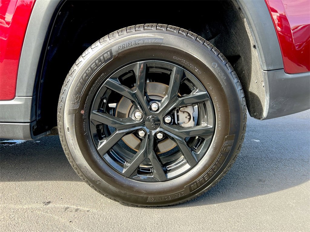 Used 2024 Jeep Grand Cherokee Altitude image 27