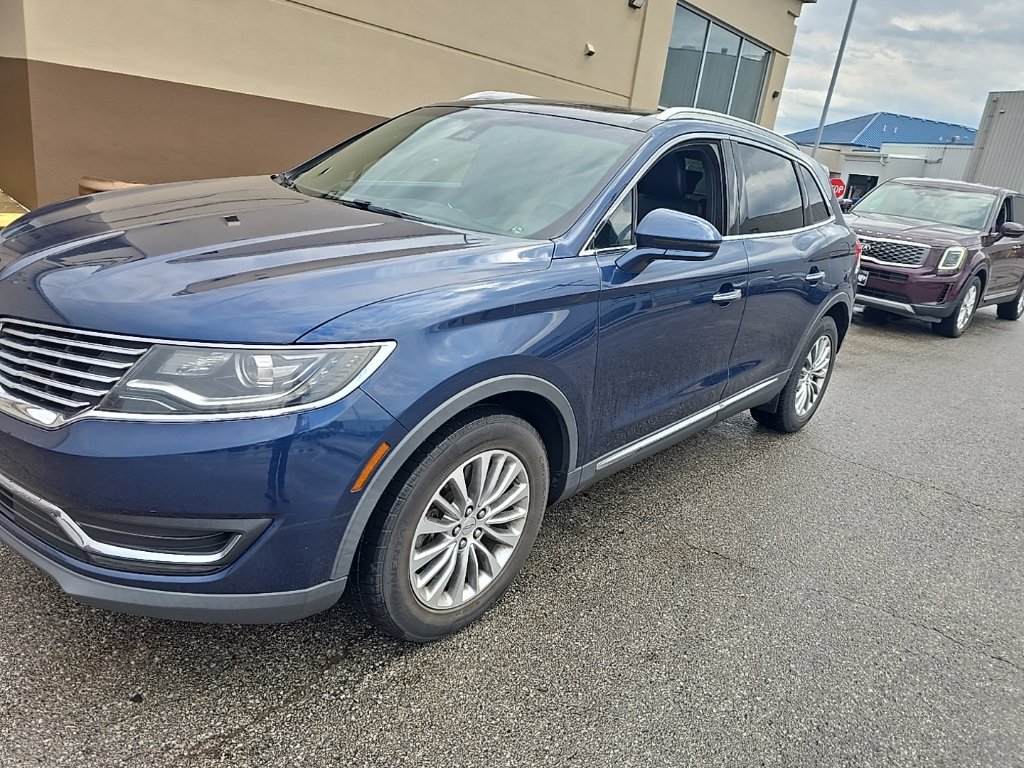 Used 2017 Lincoln MKX Select w/ Lincoln MKX Climate Package FWD image 2