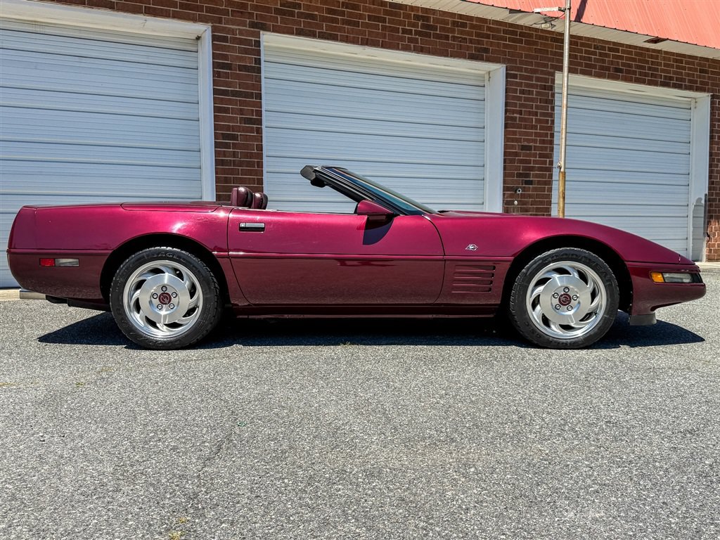 Used 1993 Chevrolet Corvette Convertible RWD image 38