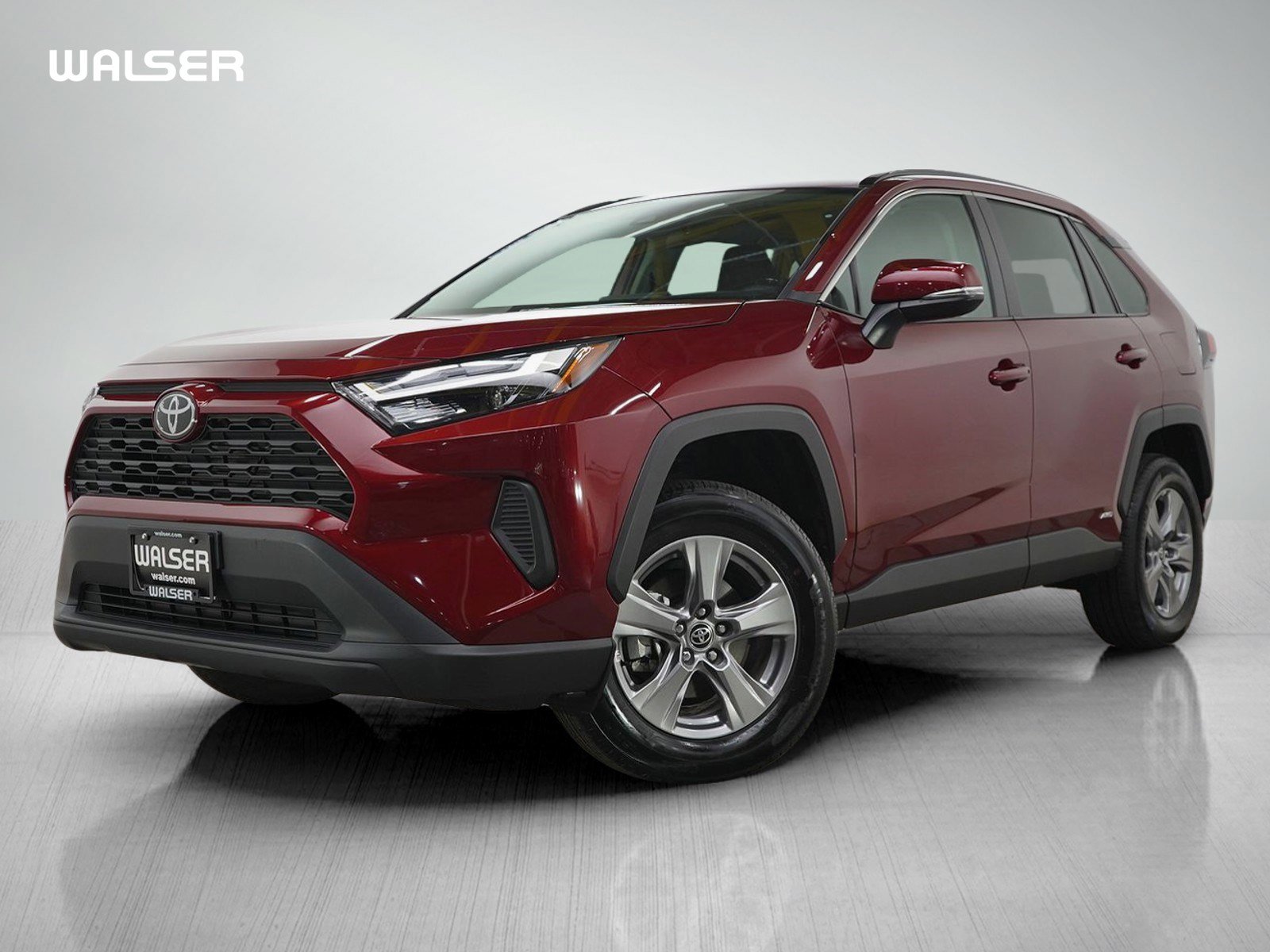 Used 2025 Toyota RAV4 LE AWD/4WD image 1