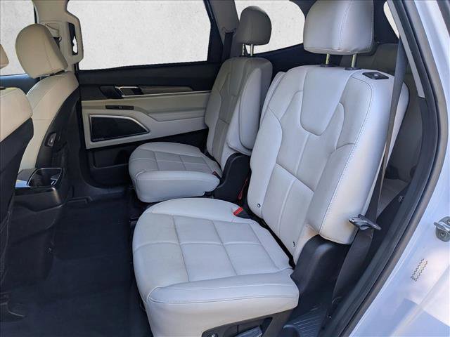 Used 2021 Kia Telluride SX w/ Nightfall Edition Package AWD/4WD image 21