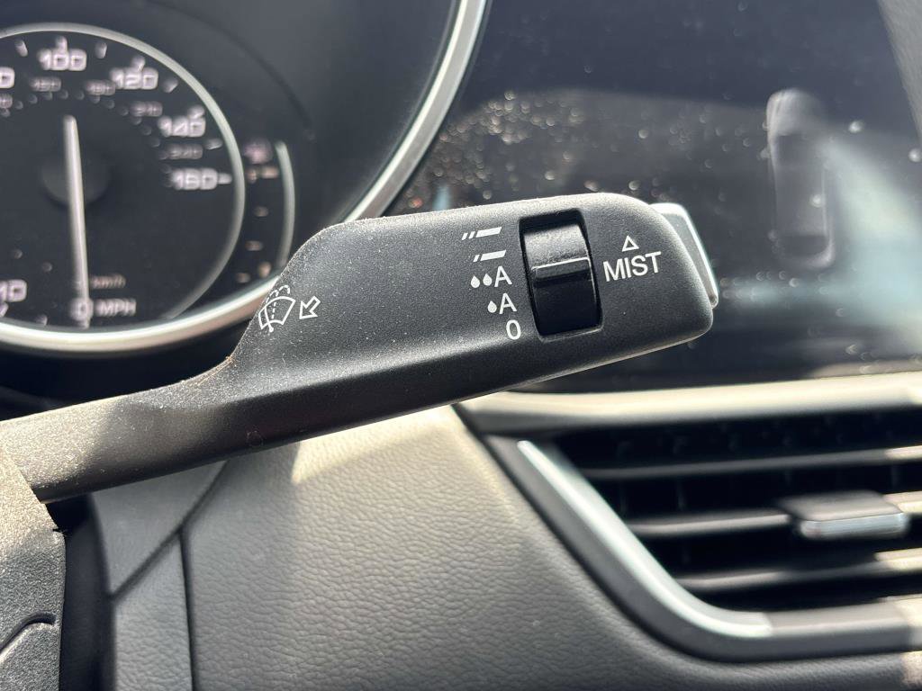 Used 2019 Alfa Romeo Giulia AWD image 21