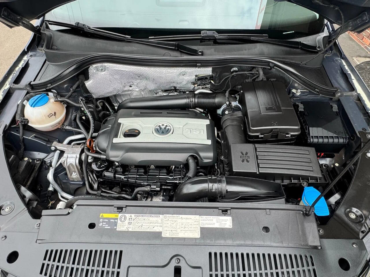 Used 2013 Volkswagen Tiguan S image 9