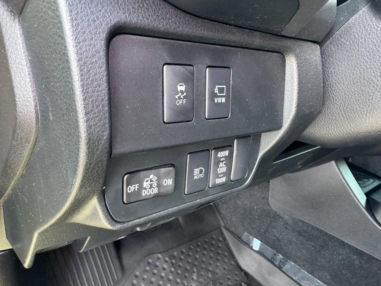 Used 2023 Toyota Tacoma TRD Sport image 17