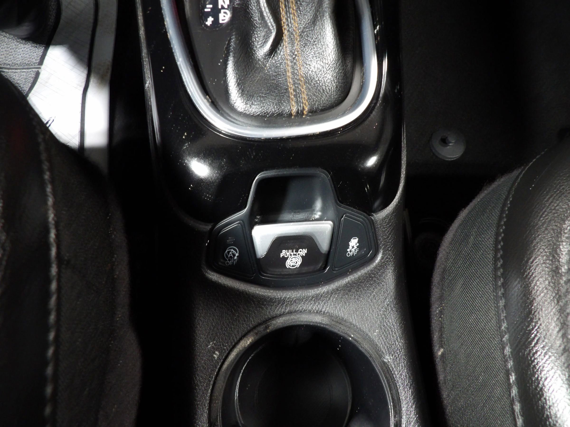 Used 2020 Jeep Compass Limited FWD image 13