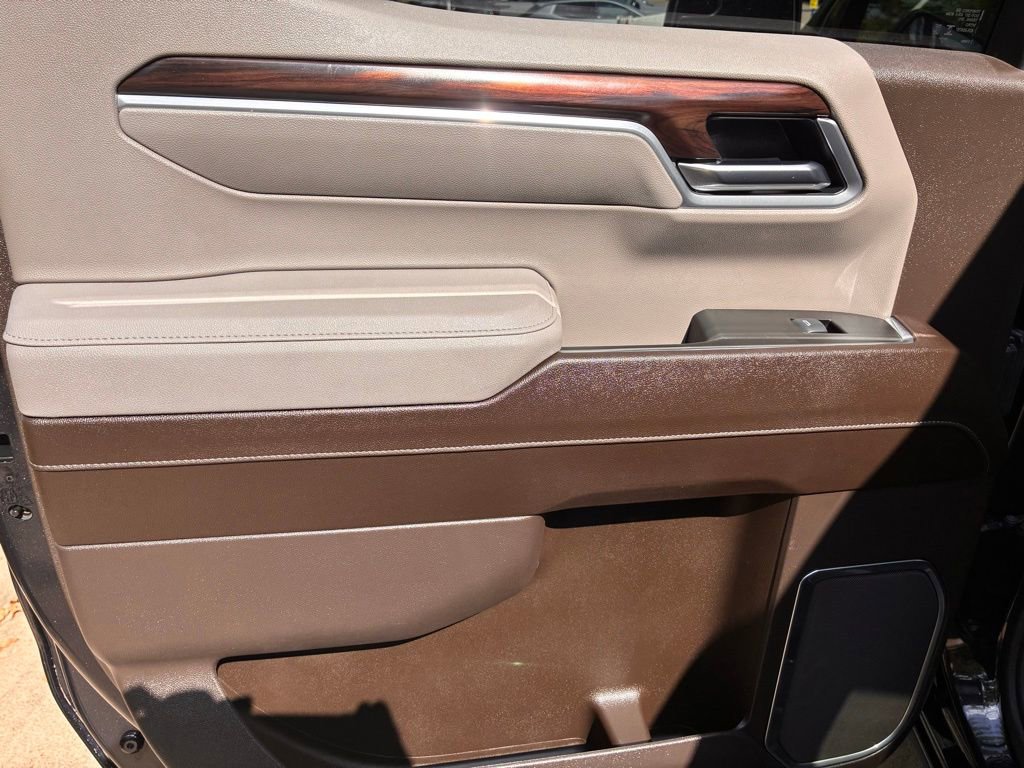 Used 2025 GMC Sierra 1500 SLT image 13