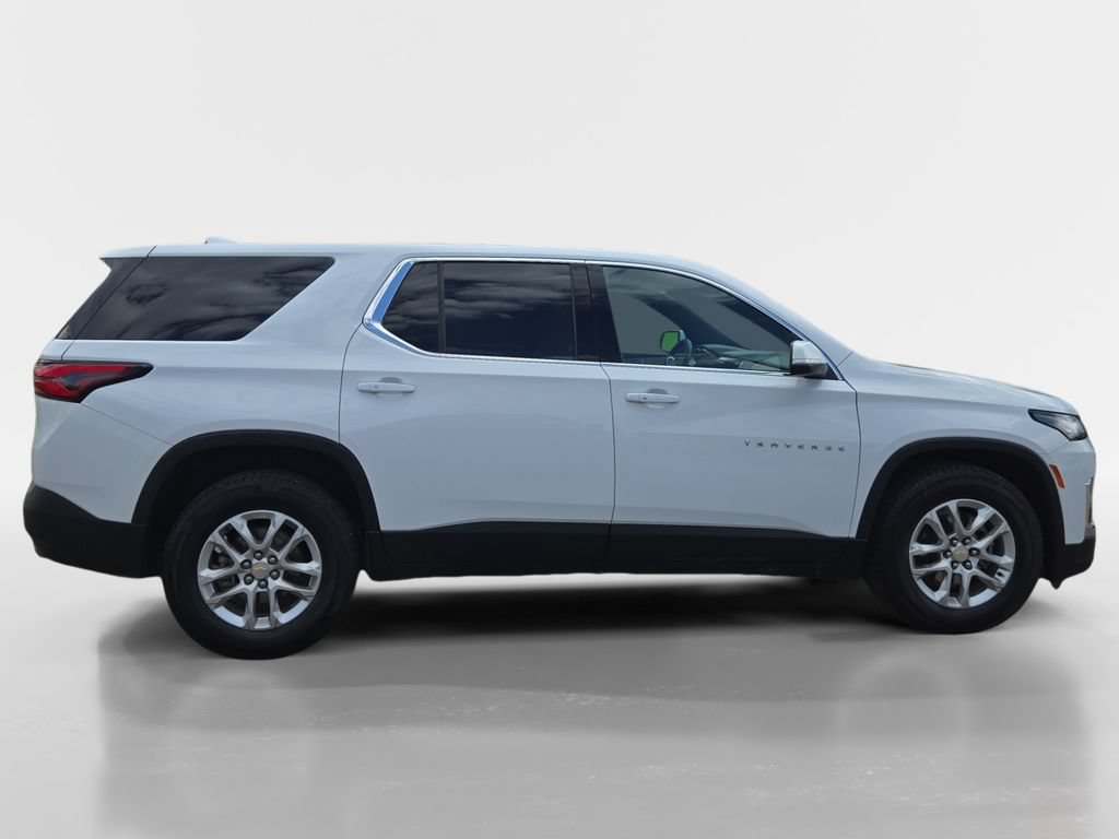 Used 2022 Chevrolet Traverse LS AWD/4WD image 6