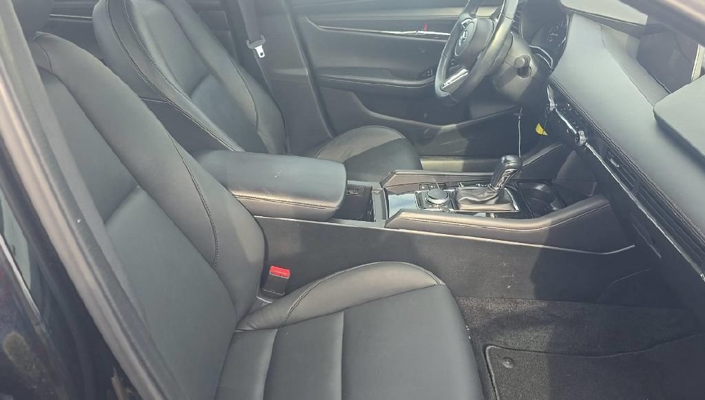 Used 2025 MAZDA MAZDA3 s FWD image 2