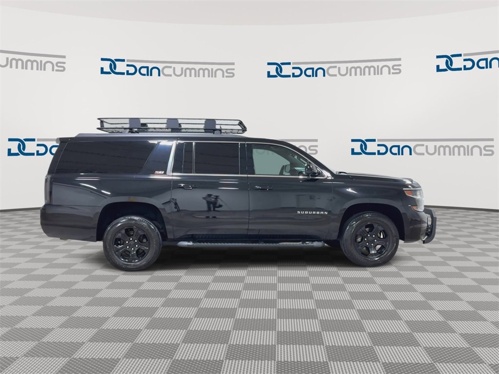 Used 2017 Chevrolet Suburban LT w/ Luxury Package image 9