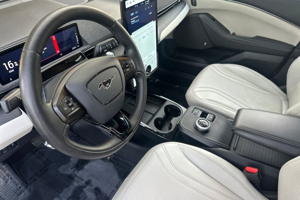 Used 2021 Ford Mustang Mach-E Premium image 4