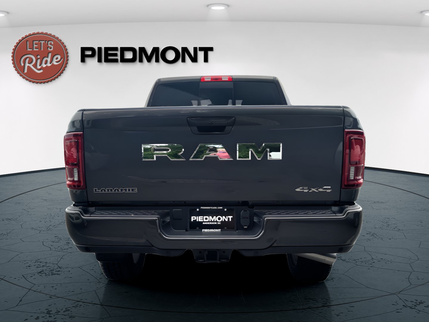 New 2026 RAM 2500 Laramie AWD/4WD image 7