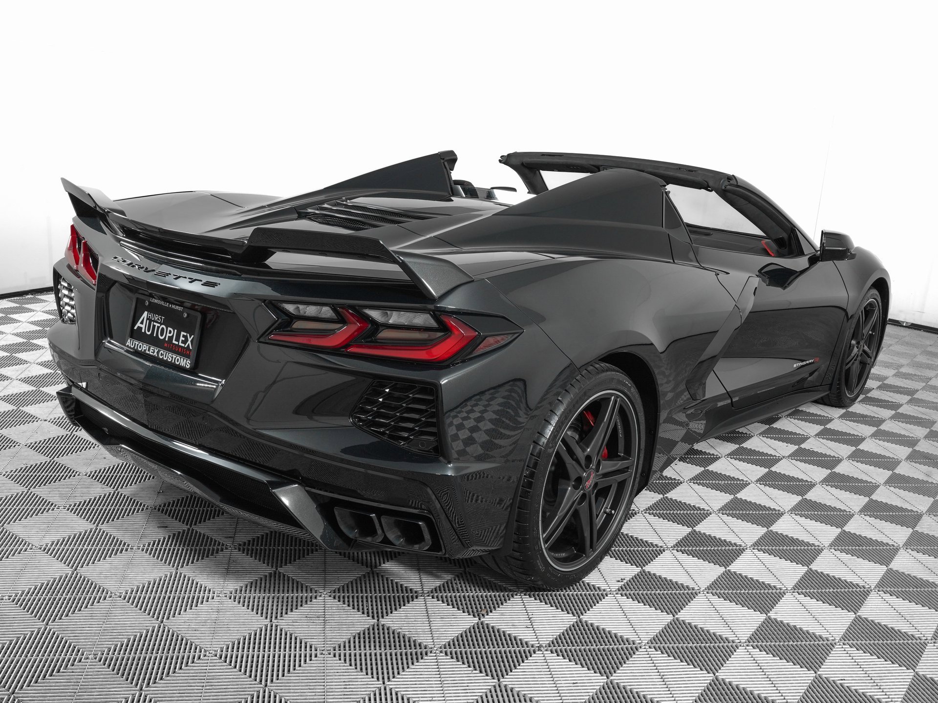 Used 2024 Chevrolet Corvette Stingray Premium Conv w/ Z51 Performance Package image 7
