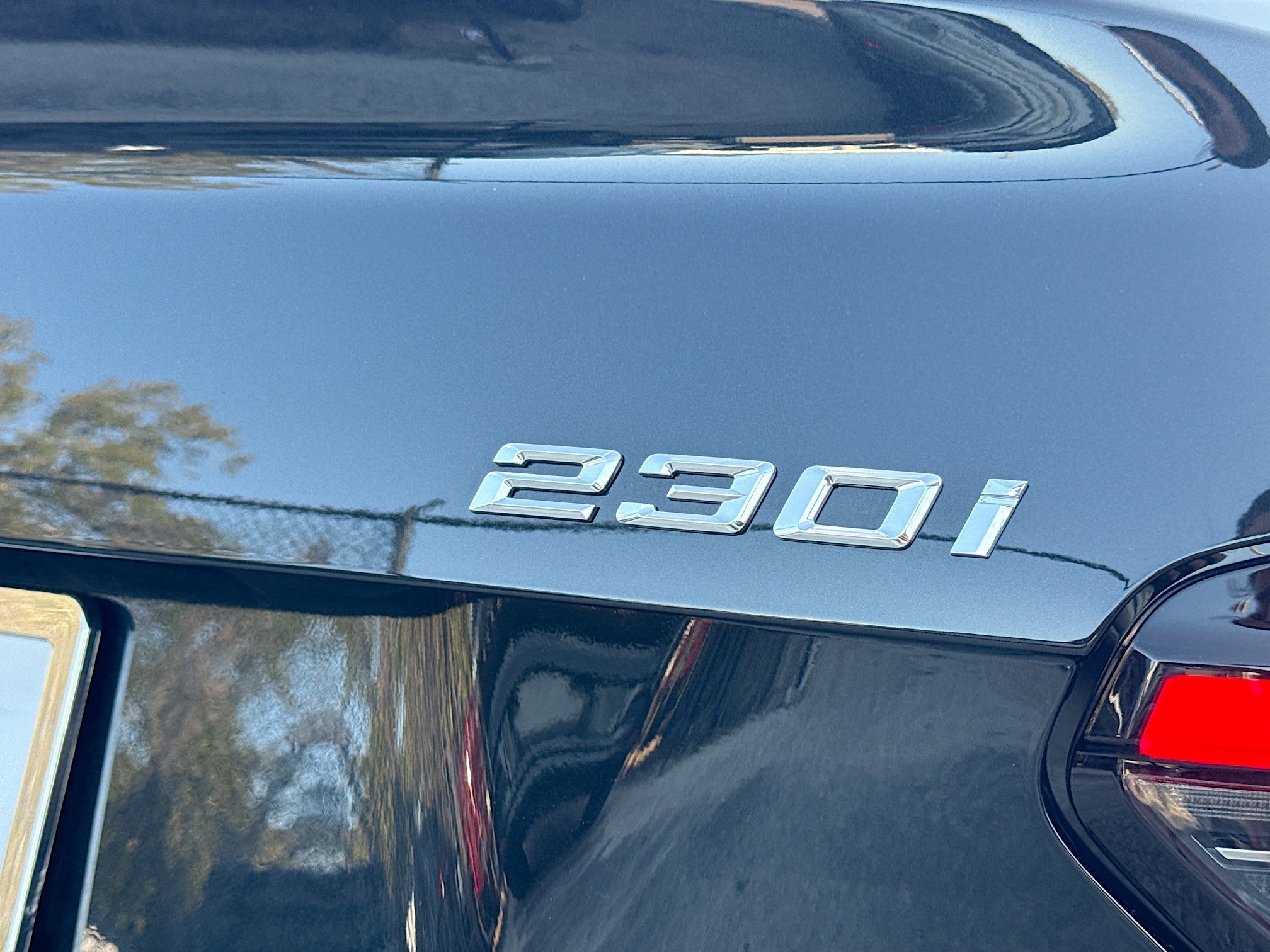 Used 2025 BMW 230i Coupe w/ Convenience Package image 11