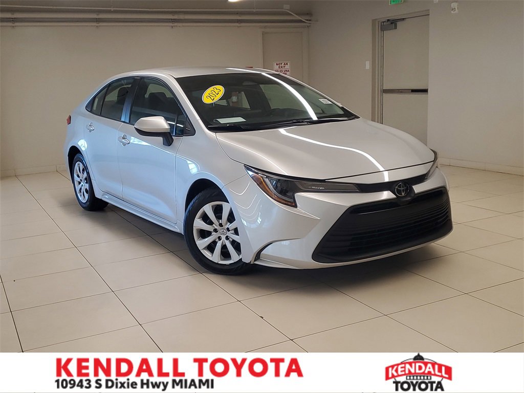 Used 2023 Toyota Corolla LE image 1