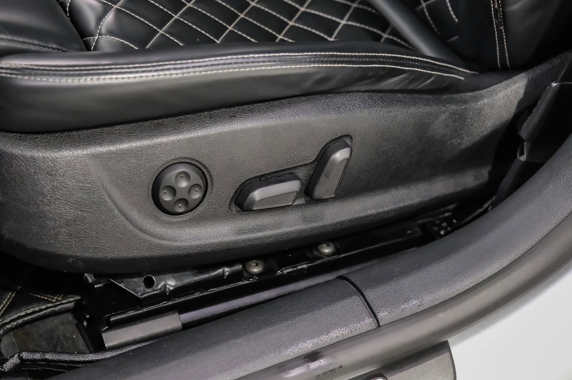 Used 2015 Audi S7 Prestige w/ Driver Assistance Package AWD/4WD image 42