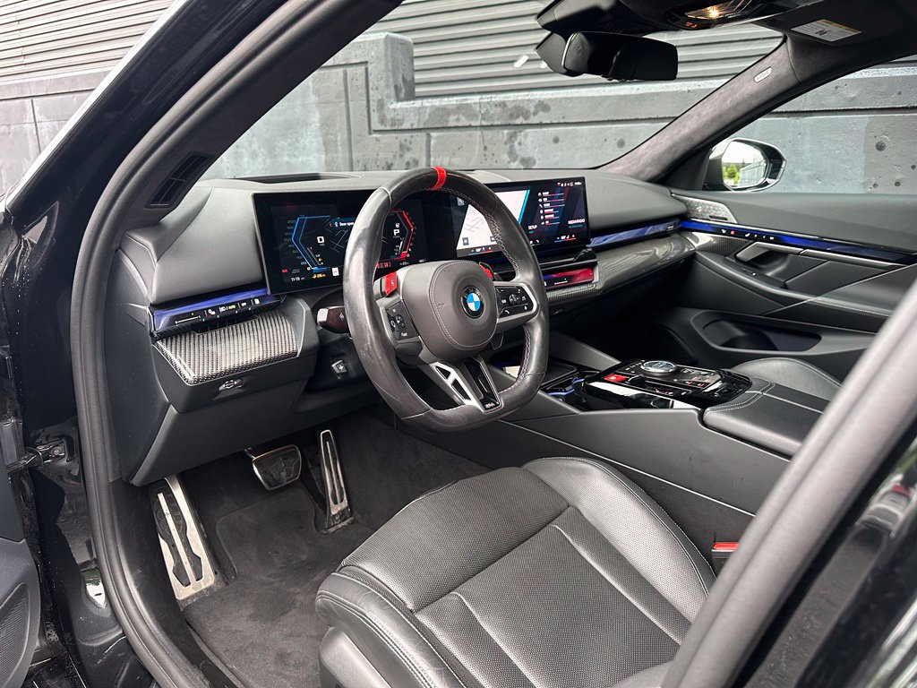 Used 2025 BMW M5 w/ Carbon Package AWD/4WD image 15