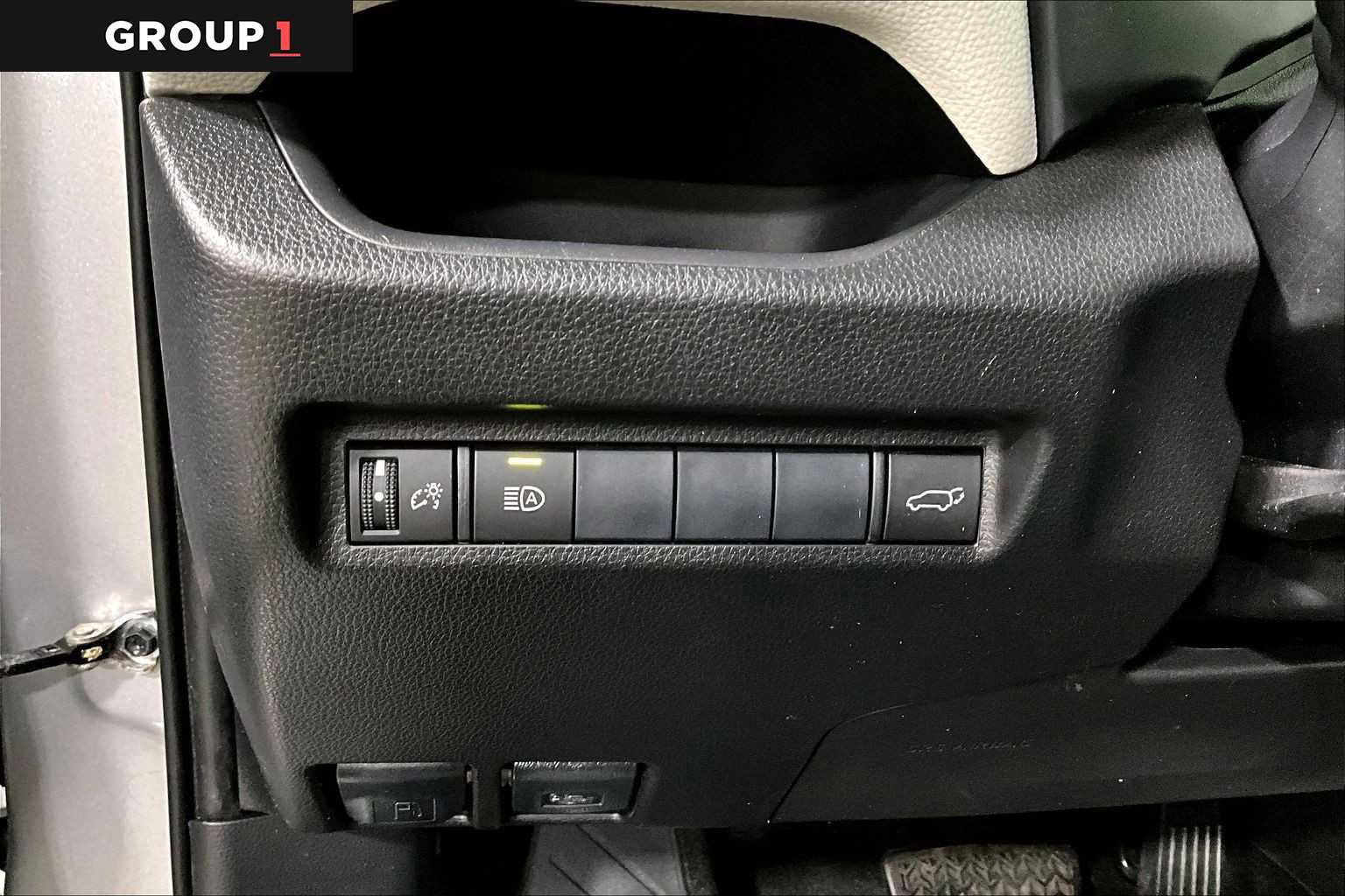 Certified 2020 Toyota RAV4 XLE w/ Convenience Package image 35