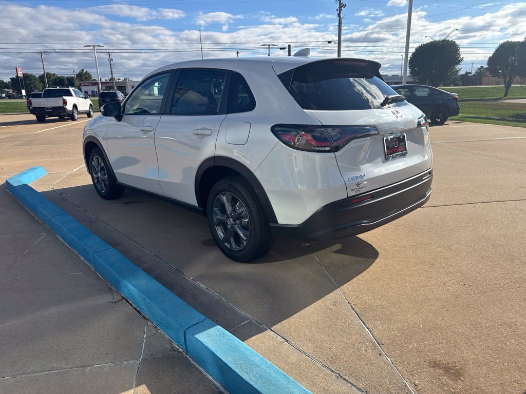 New 2027 Honda HR-V LX image 6