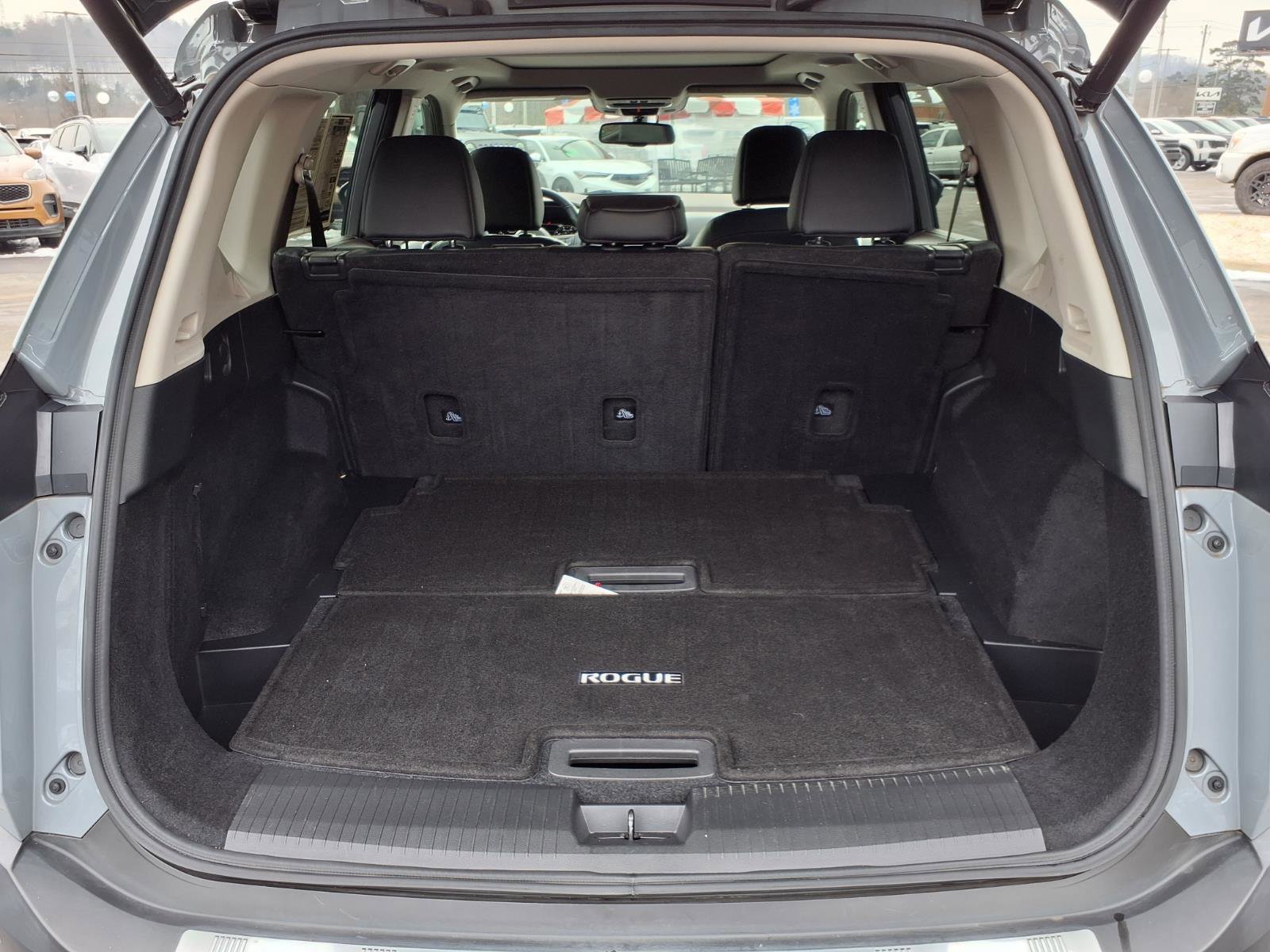 Used 2021 Nissan Rogue SL image 25