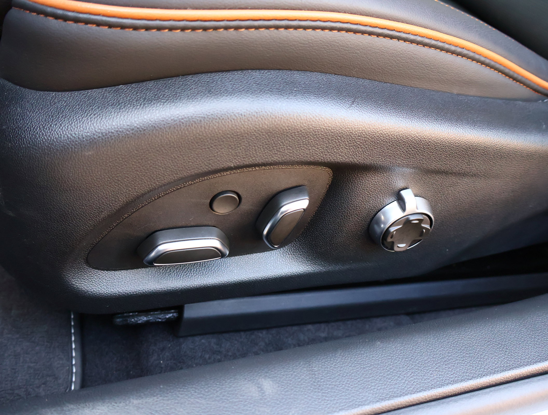 Used 2024 Cadillac CT4 V w/ Climate Package image 10