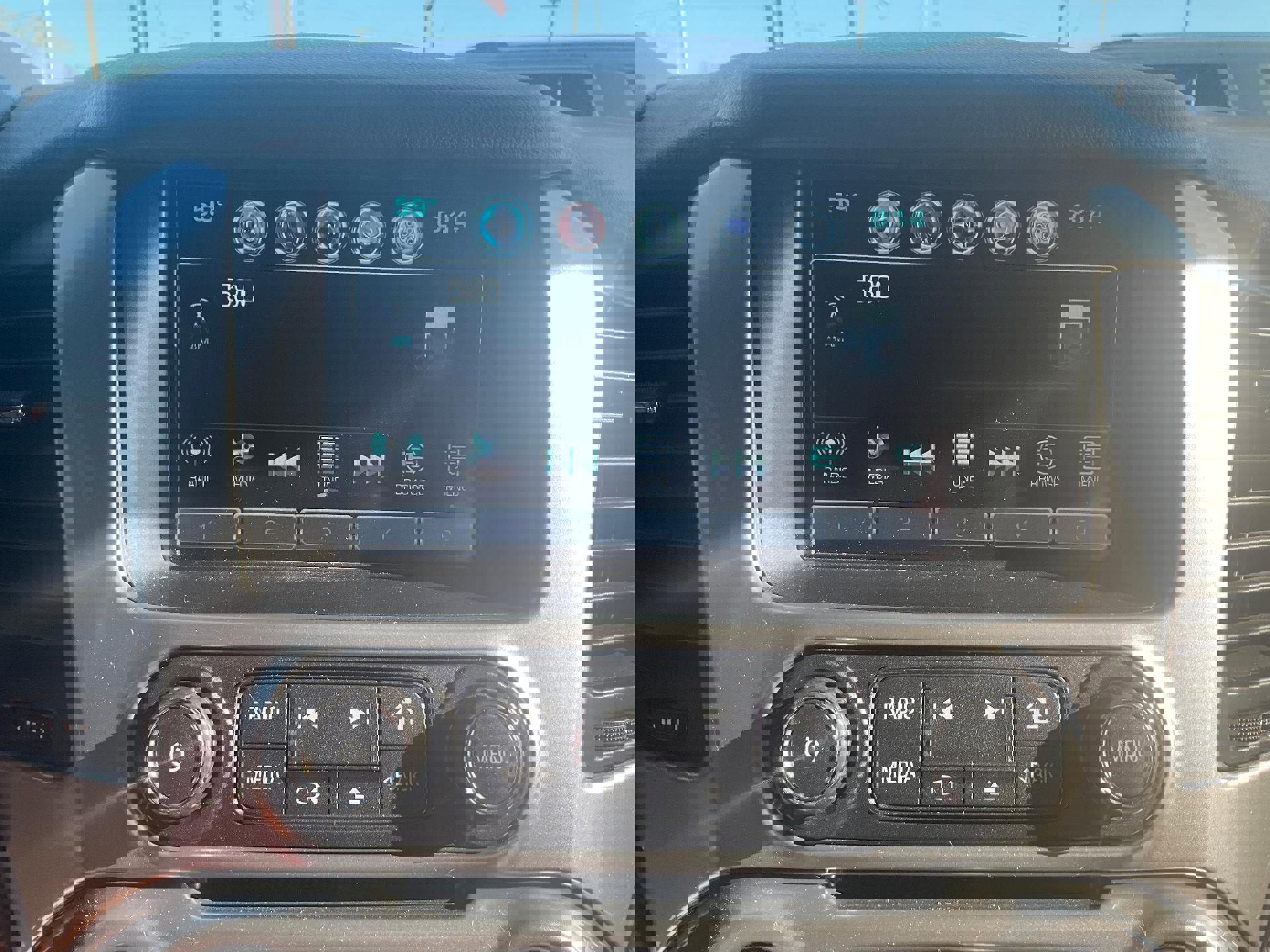 Used 2019 Chevrolet Suburban Premier image 20