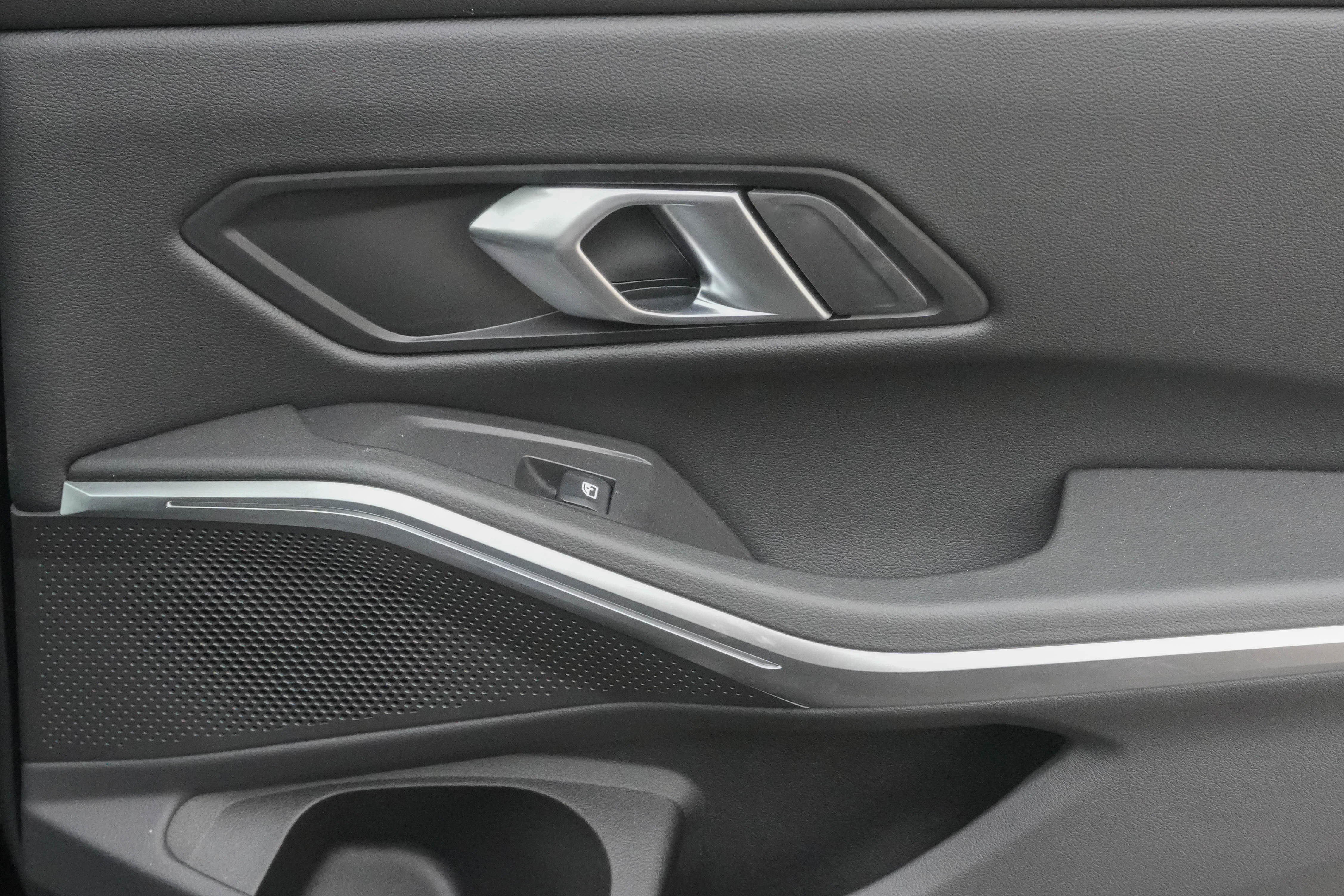 Certified 2025 BMW 330i xDrive Sedan image 33