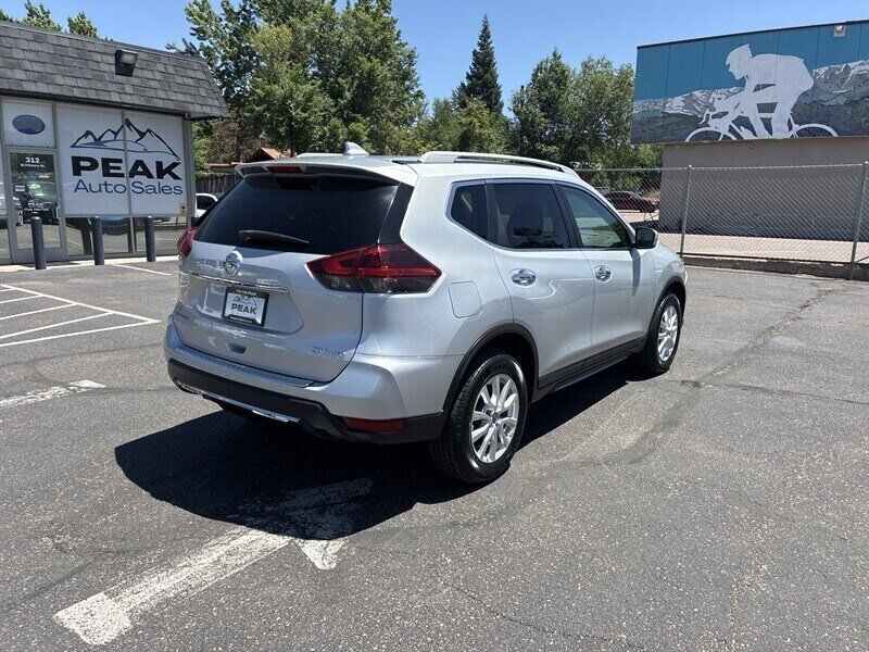 Used 2018 Nissan Rogue SV AWD/4WD image 7
