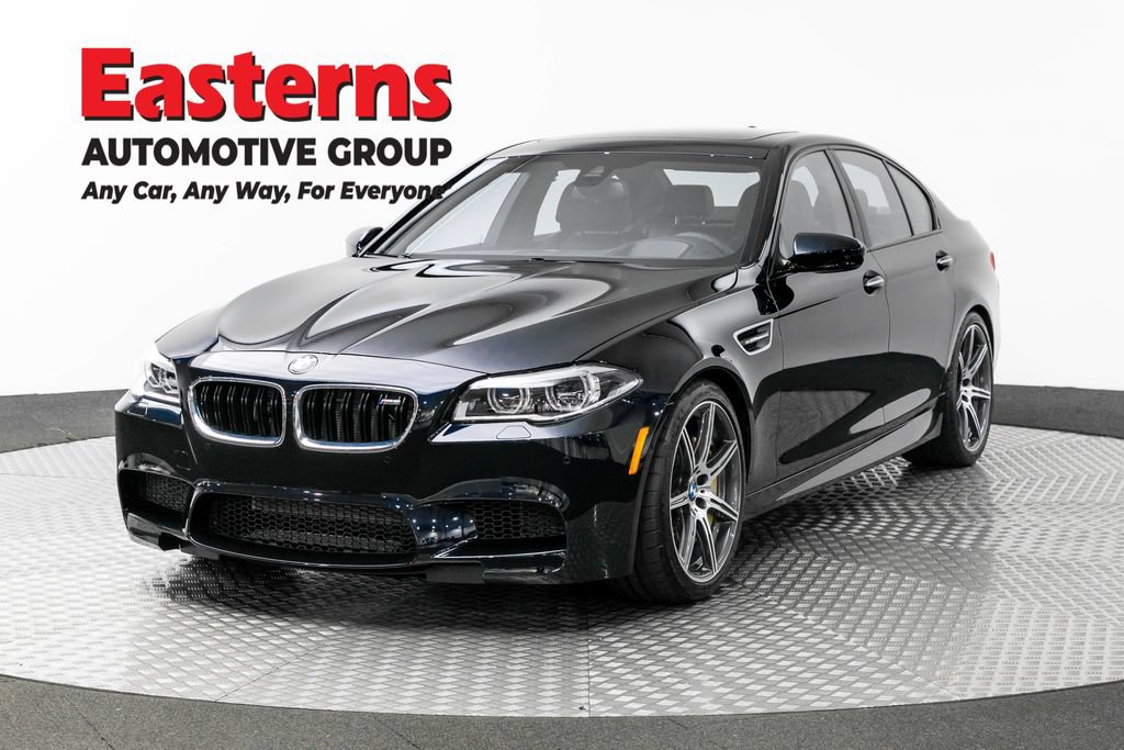 Used 2015 BMW M5 RWD image 1