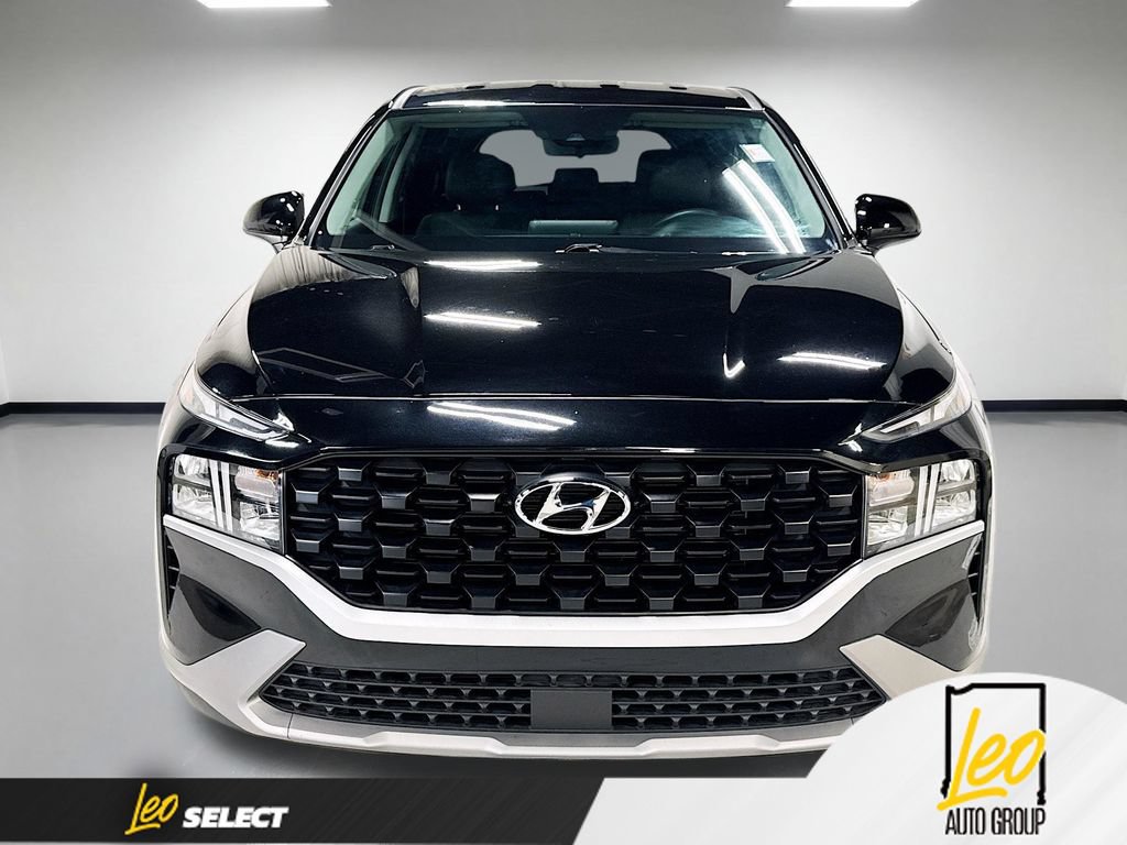 Used 2023 Hyundai Santa Fe SE AWD/4WD image 2