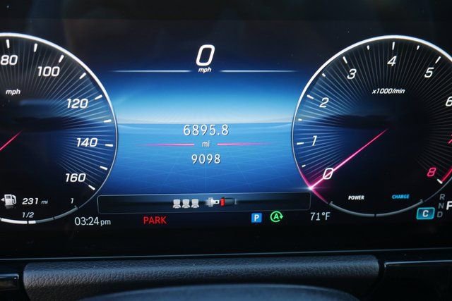 Used 2025 Mercedes-Benz GLA 250 4MATIC image 18