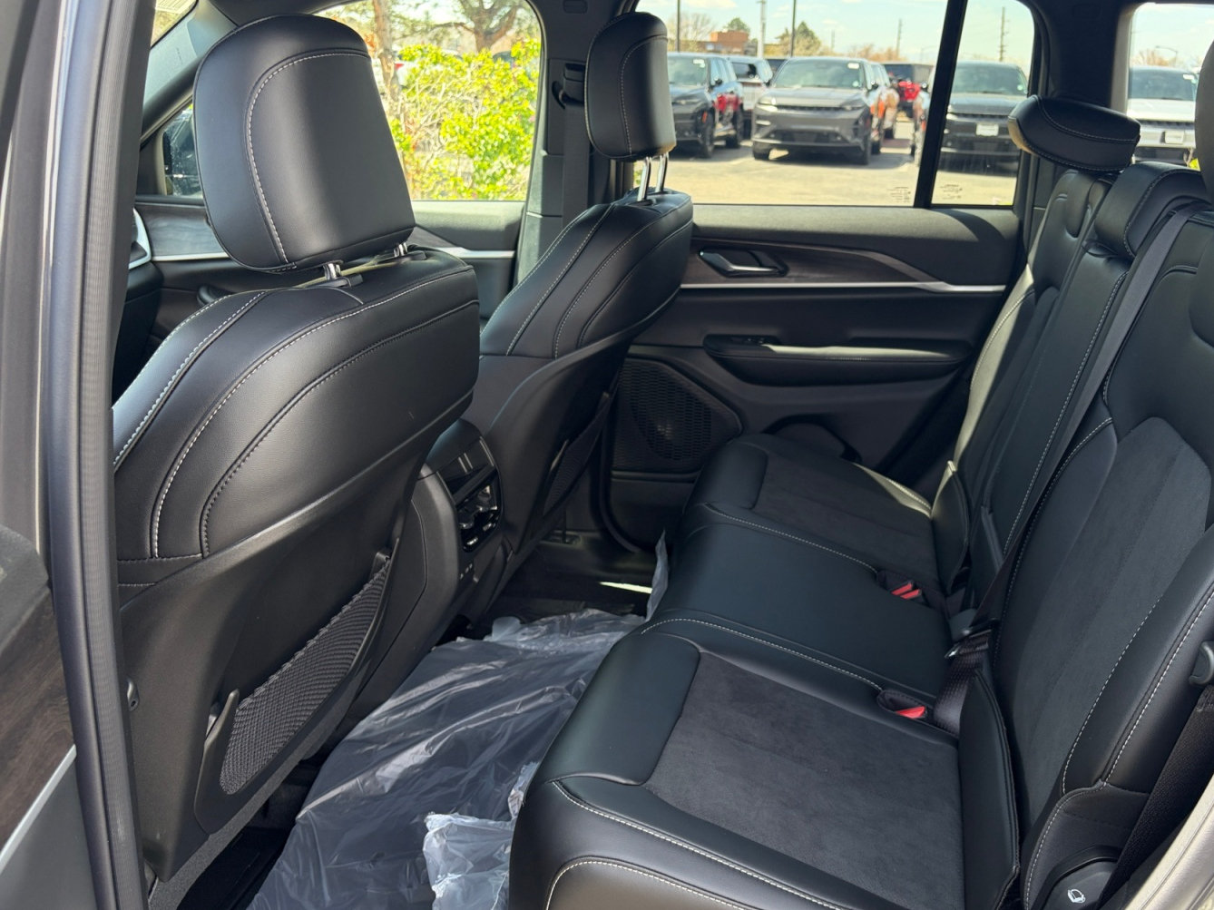 New 2026 Jeep Grand Cherokee Altitude AWD/4WD image 22