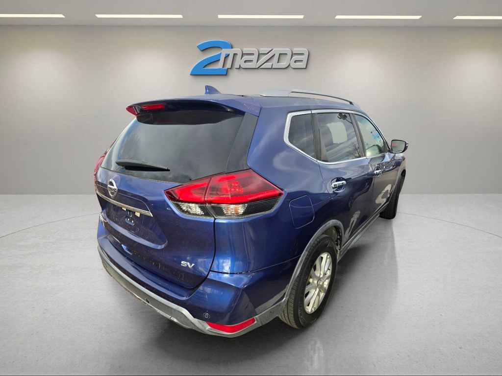Used 2019 Nissan Rogue SV image 4