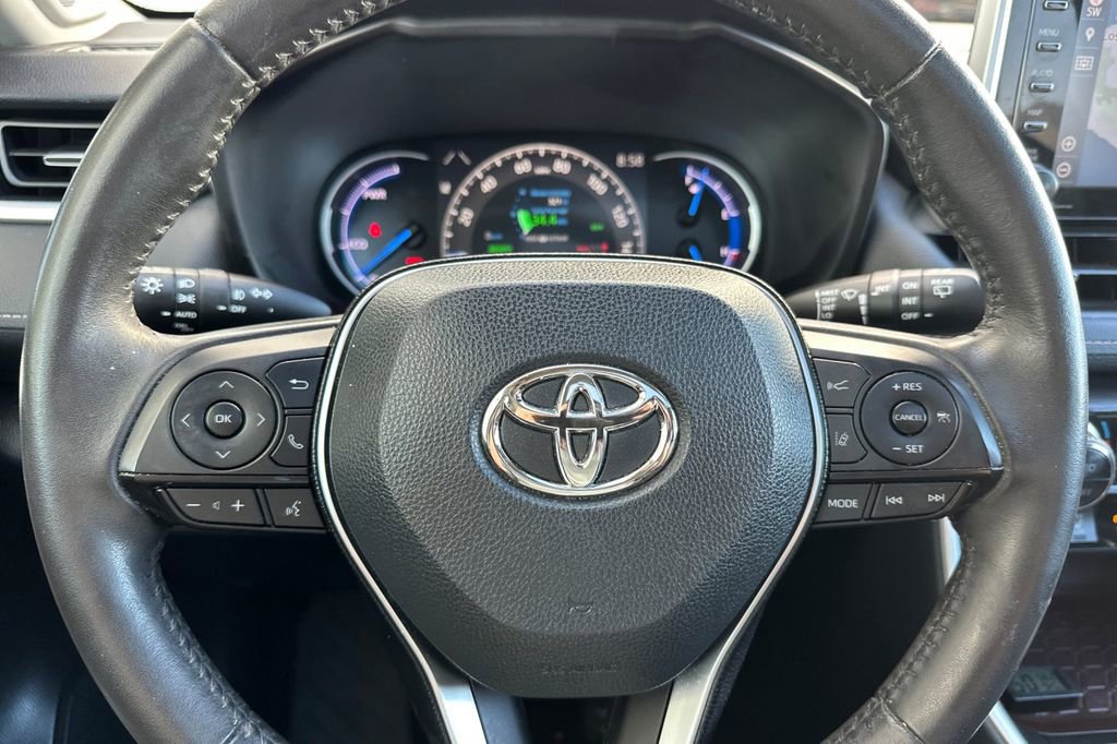 Used 2019 Toyota RAV4 Limited AWD/4WD image 25