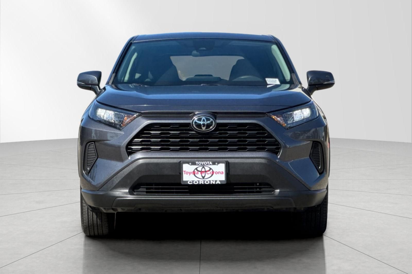 Used 2022 Toyota RAV4 LE image 9