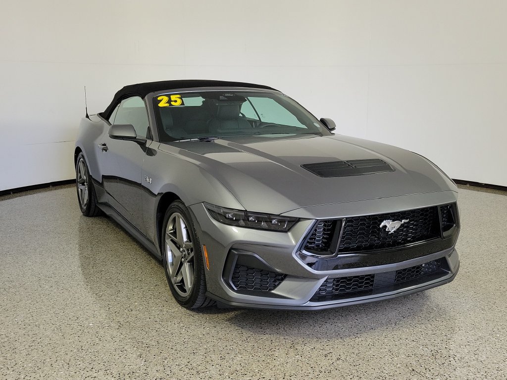 Used 2025 Ford Mustang GT Premium RWD image 27