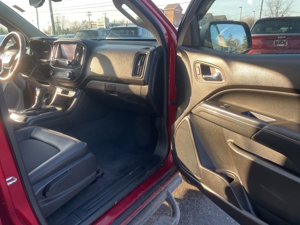 Used 2021 GMC Canyon AT4 image 39