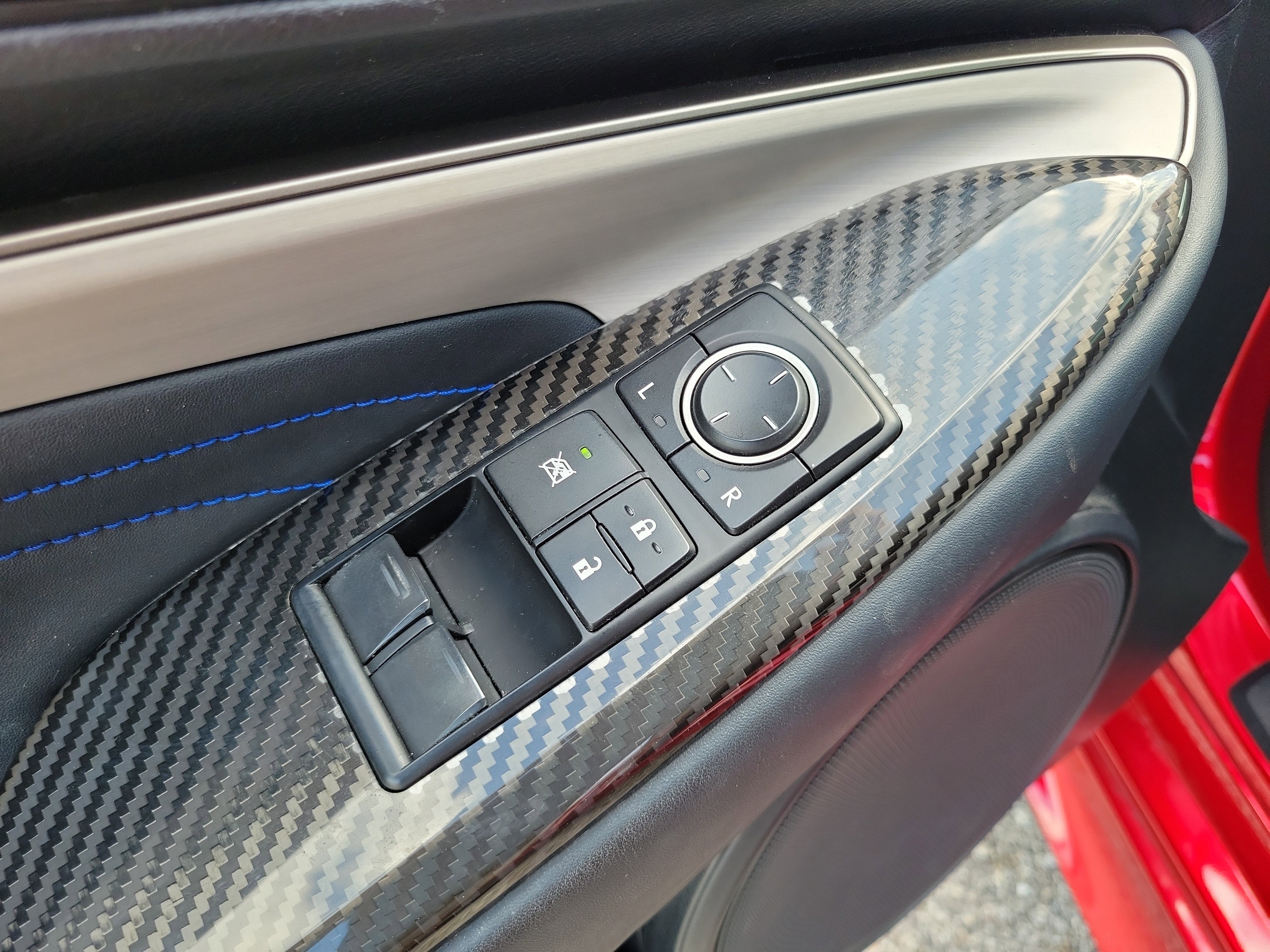 Used 2017 Lexus RC F w/ Premium Package RWD image 14