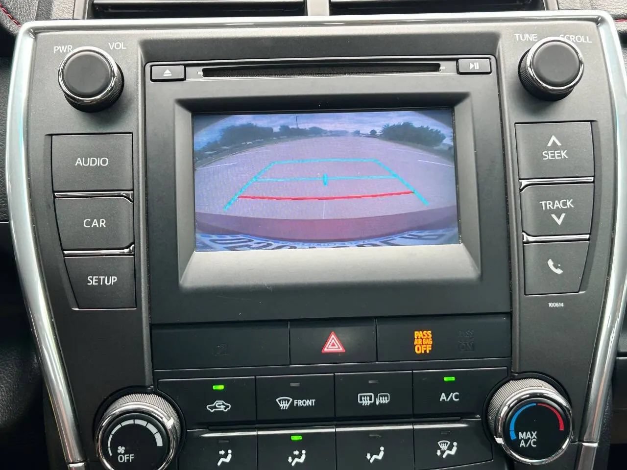 Used 2017 Toyota Camry SE FWD image 21