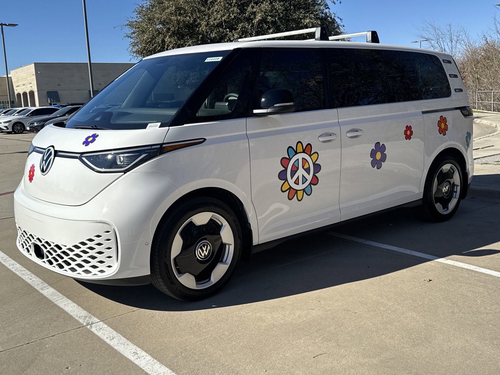 New 2025 Volkswagen ID. Buzz Pro S image 2