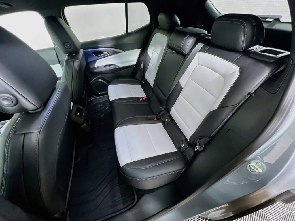 New 2026 Chevrolet Equinox EV LT FWD image 24