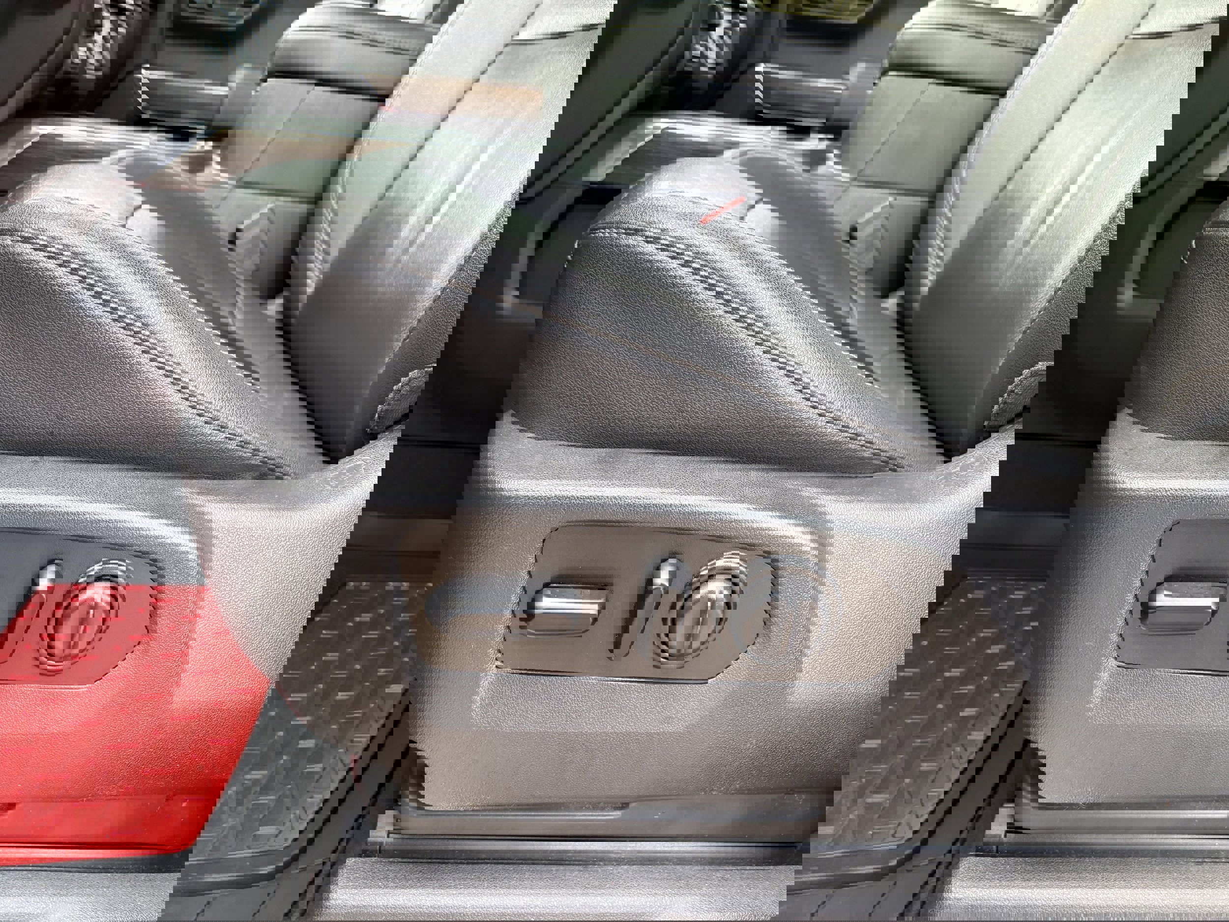 Used 2021 Chevrolet Silverado 1500 LT Trail Boss w/ Convenience Package II image 26