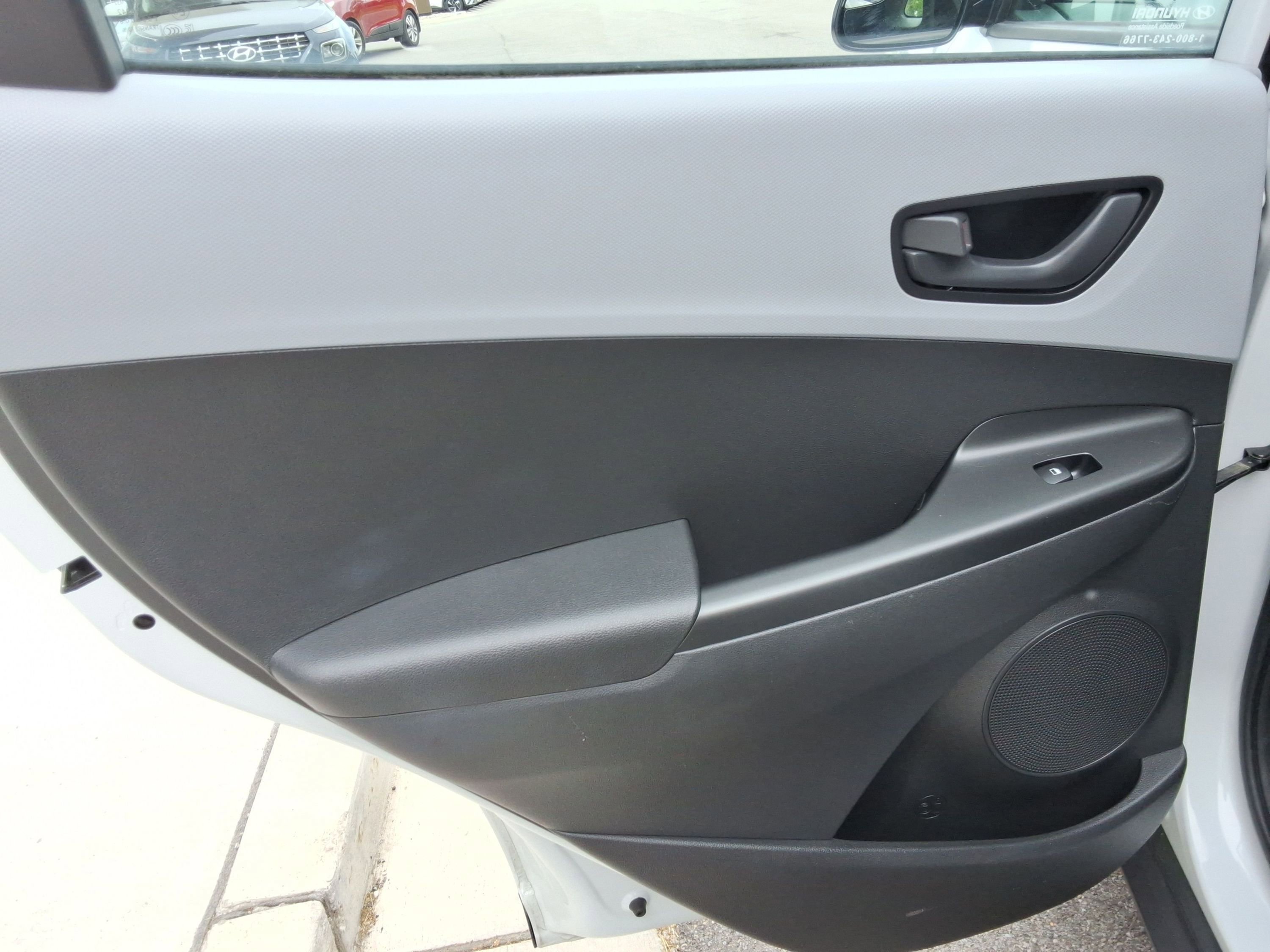 Used 2020 Hyundai Kona SE FWD image 23