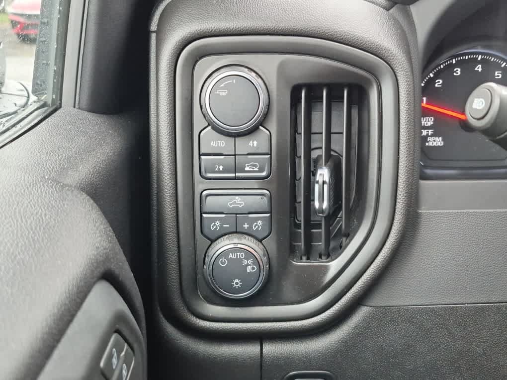 Used 2025 Chevrolet Silverado 1500 Custom AWD/4WD image 21