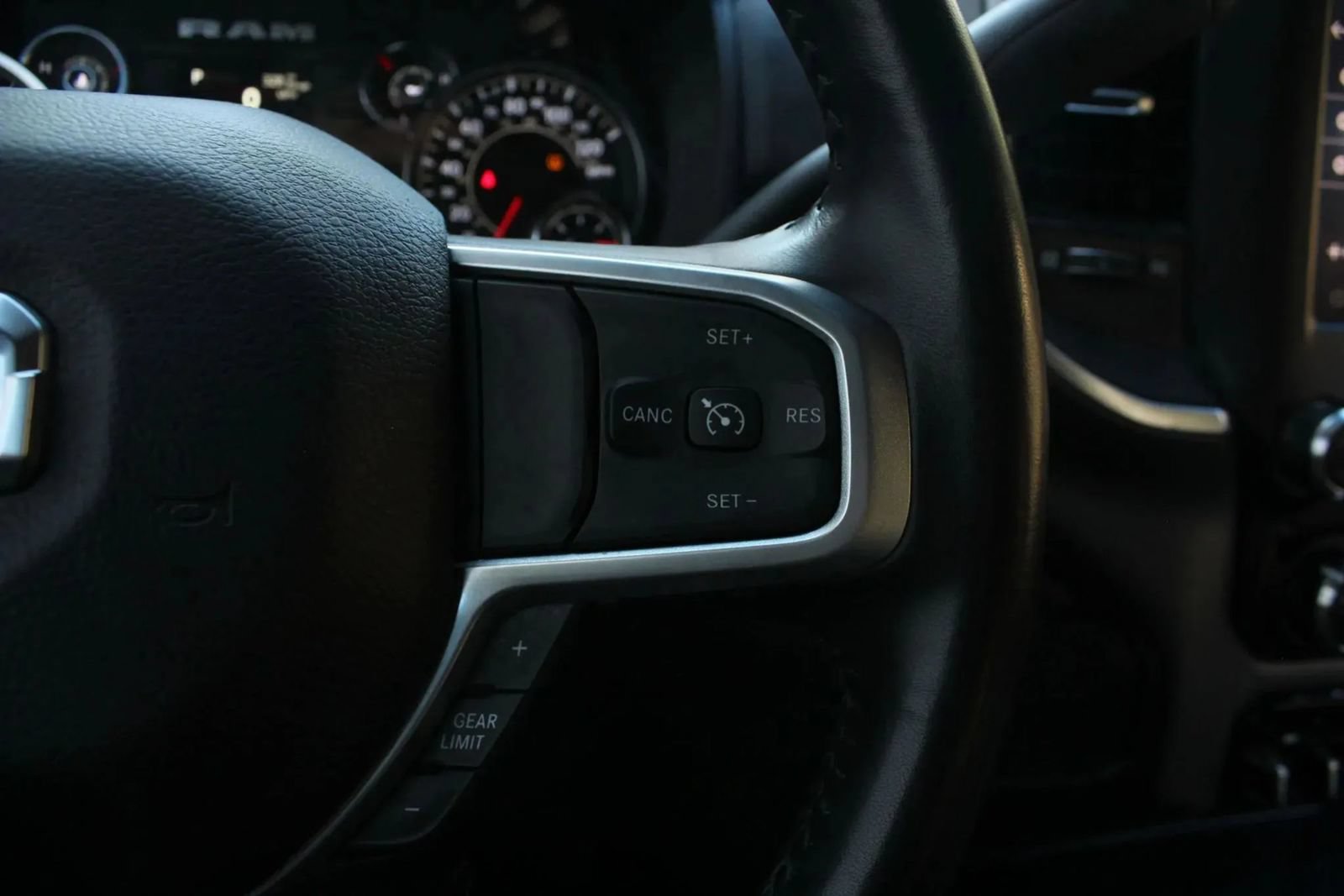 Used 2024 RAM 2500 Big Horn AWD/4WD image 29