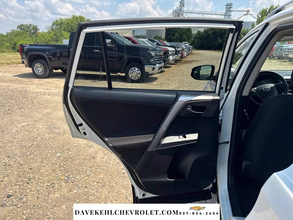 Used 2017 Toyota RAV4 LE w/ All Weather Liner Package AWD/4WD image 30
