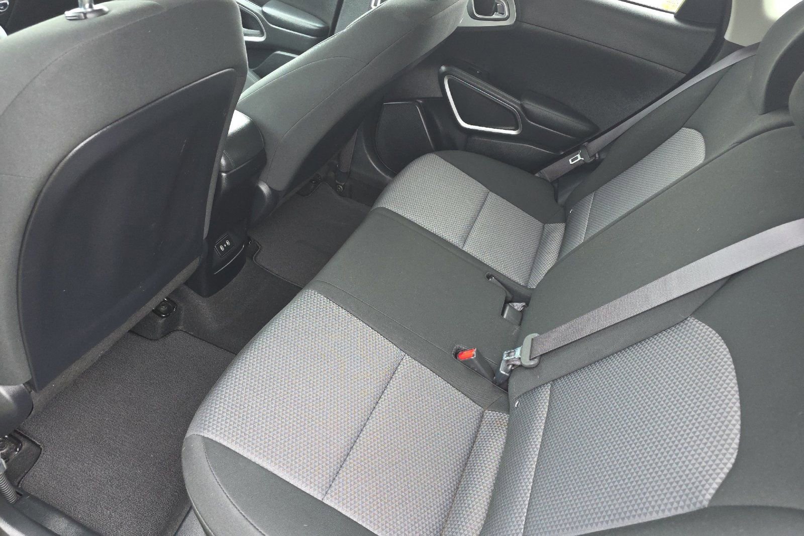 Used 2023 Kia Soul S FWD image 12