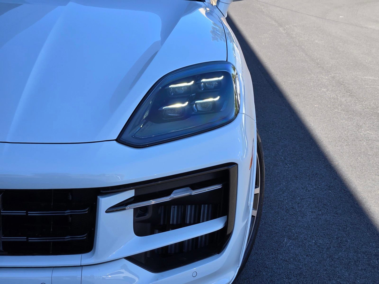 Certified 2026 Porsche Cayenne GTS AWD/4WD image 12